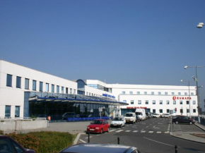 Ramada Airport Hotel Prague